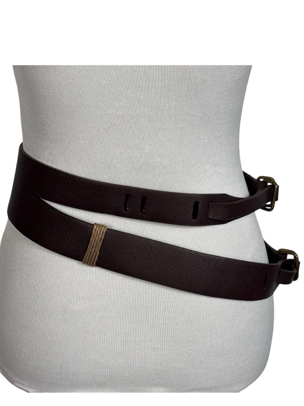 Star Wars Galaxy Edge Resistance Brown Belt Adult Small/Medium Rey Cosplay